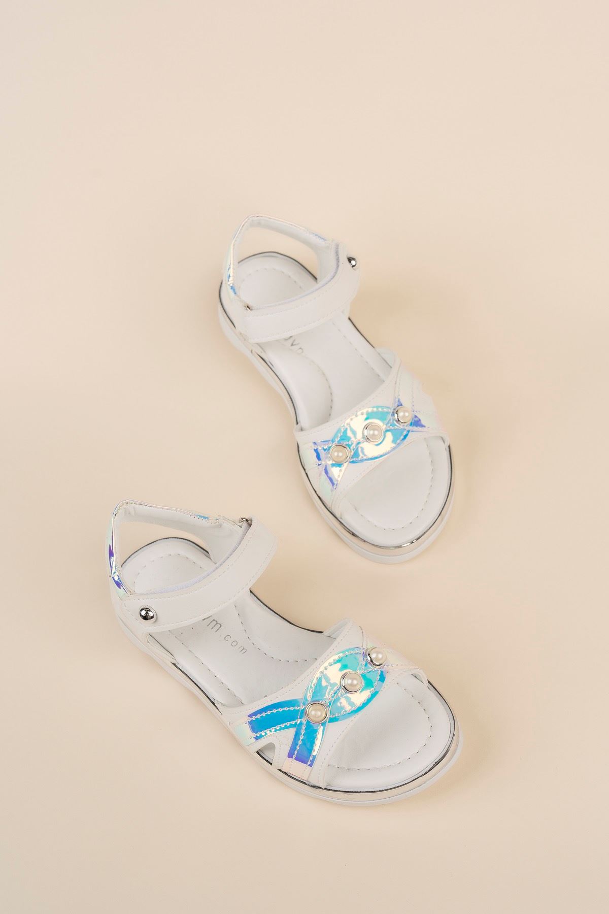 Termo Taban İnci Model Beyaz Kız Çocuk Sandalet