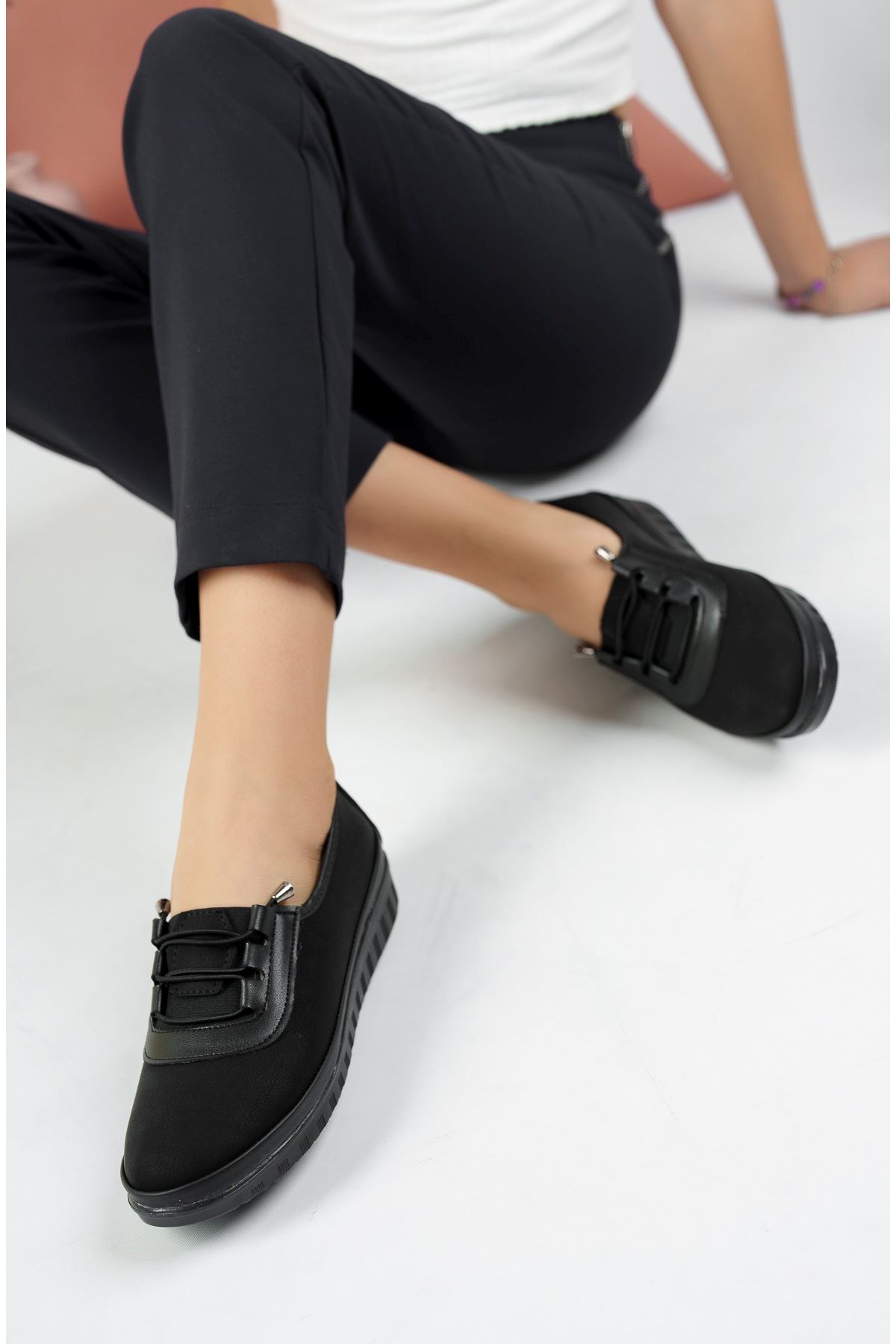 Ortopedik Ped Siyah Zümrüt Kadın Ayakkabı
