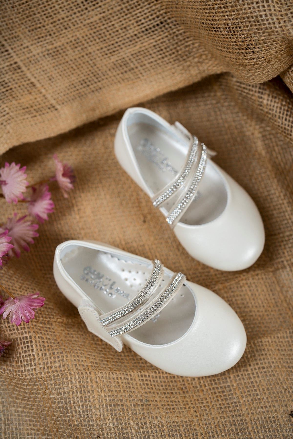 Çatal Baretli  Sedef Cilt Kız Bebe Ayakkabı