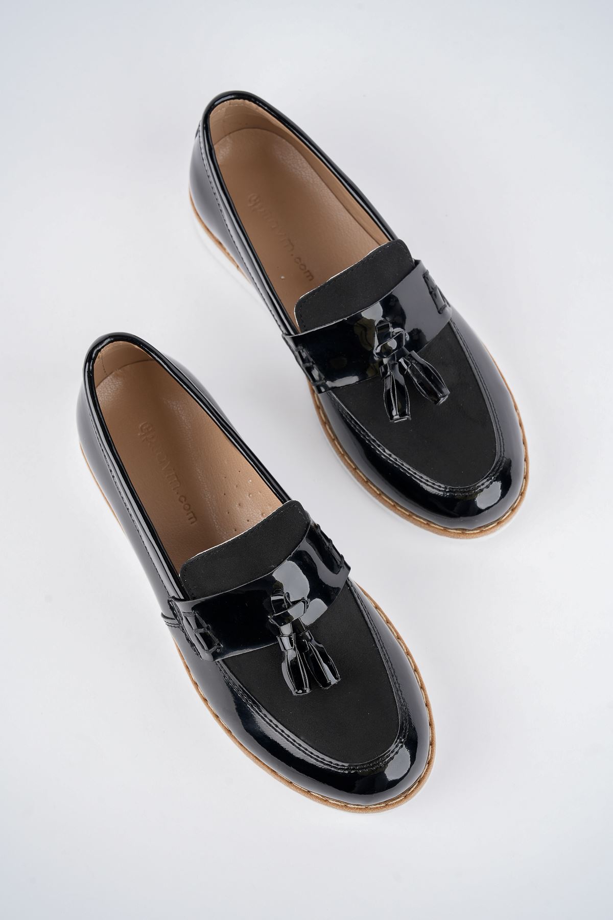 Tasseled Black and White Sole Children's Shoes