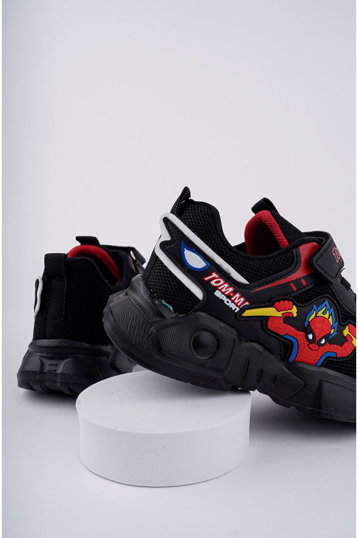 Cırtlı Fileli Siyah Çocuk Spor Ayakkabı