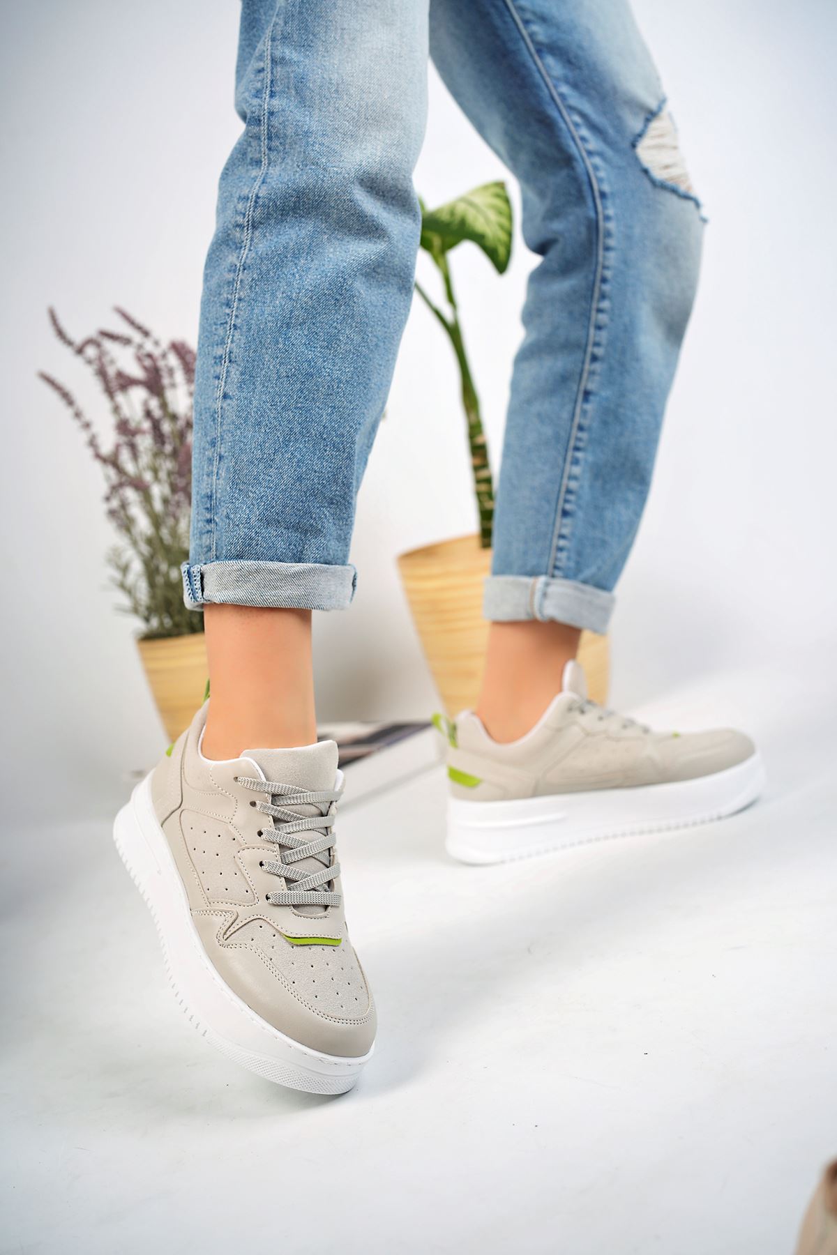 Gray Sneakers with Green Garnish