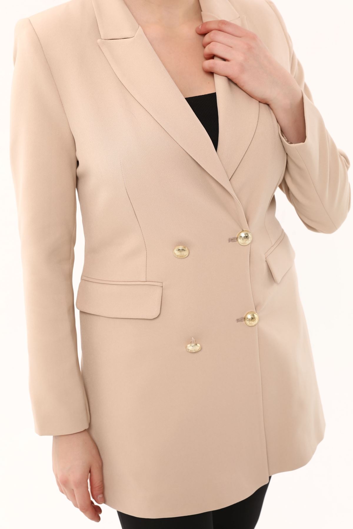 Cep Kapaklı Düğmeli Kadın Ceket