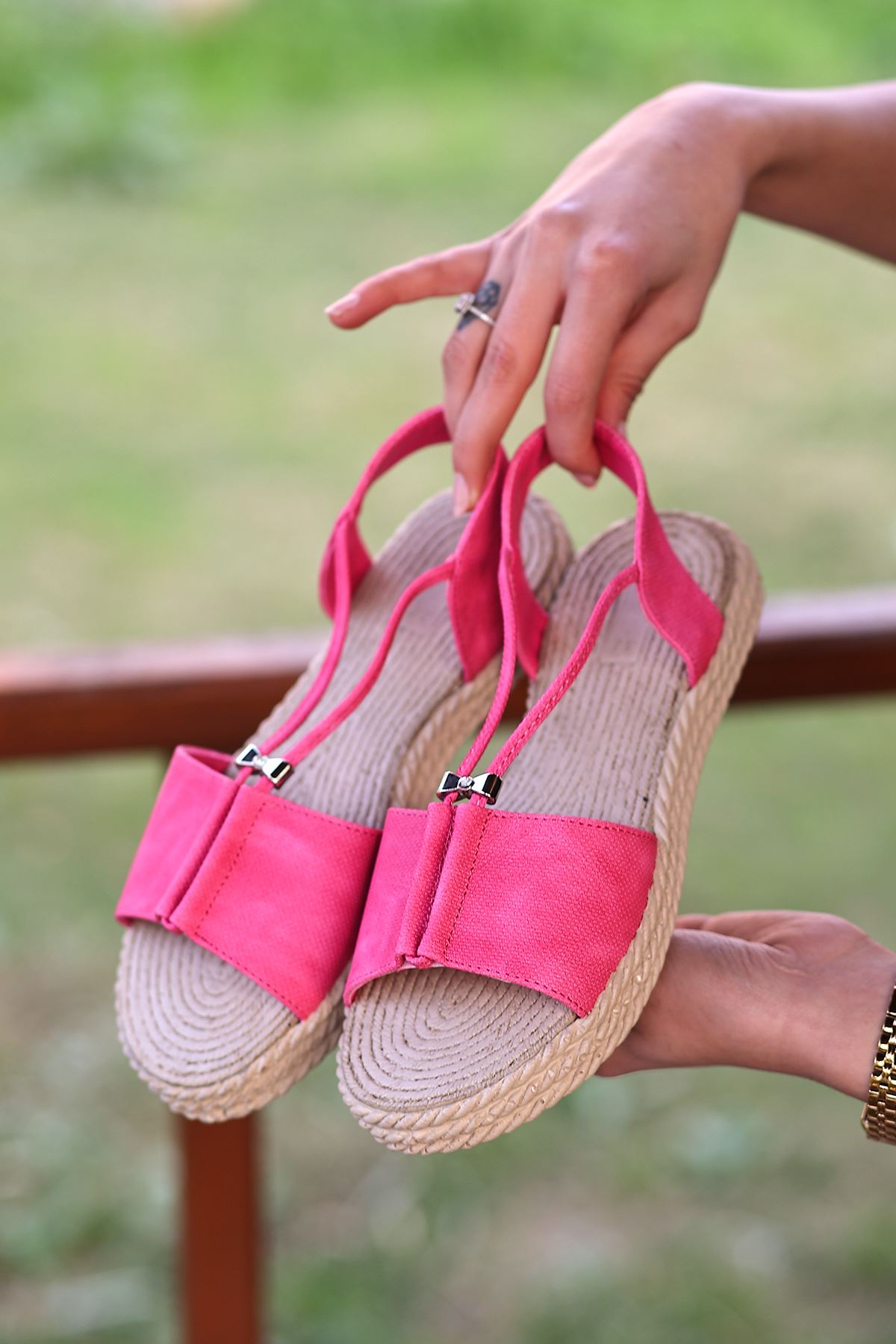 Straw Sole Fuchsia Women's Sandals