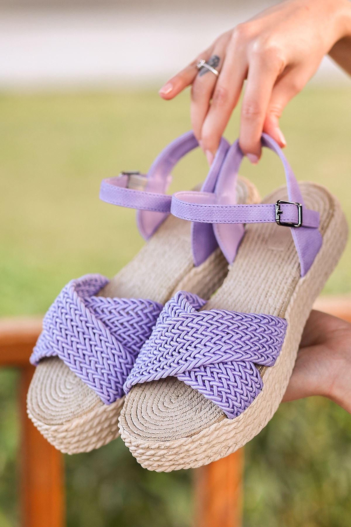 Thick Sole Cross Strap Lilac Women's Sandals