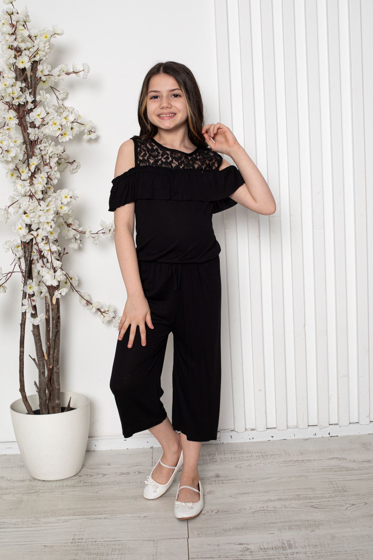 Girl's Jumpsuit with Lace Collar