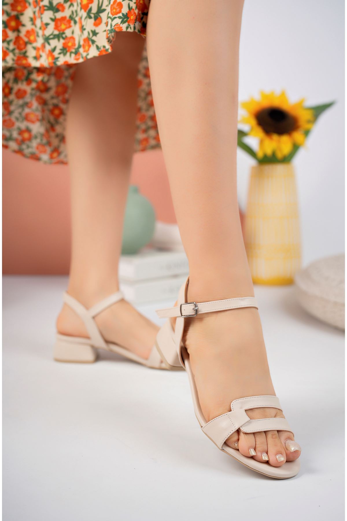 5 Punt Binding Beige Skin Women's Sandals