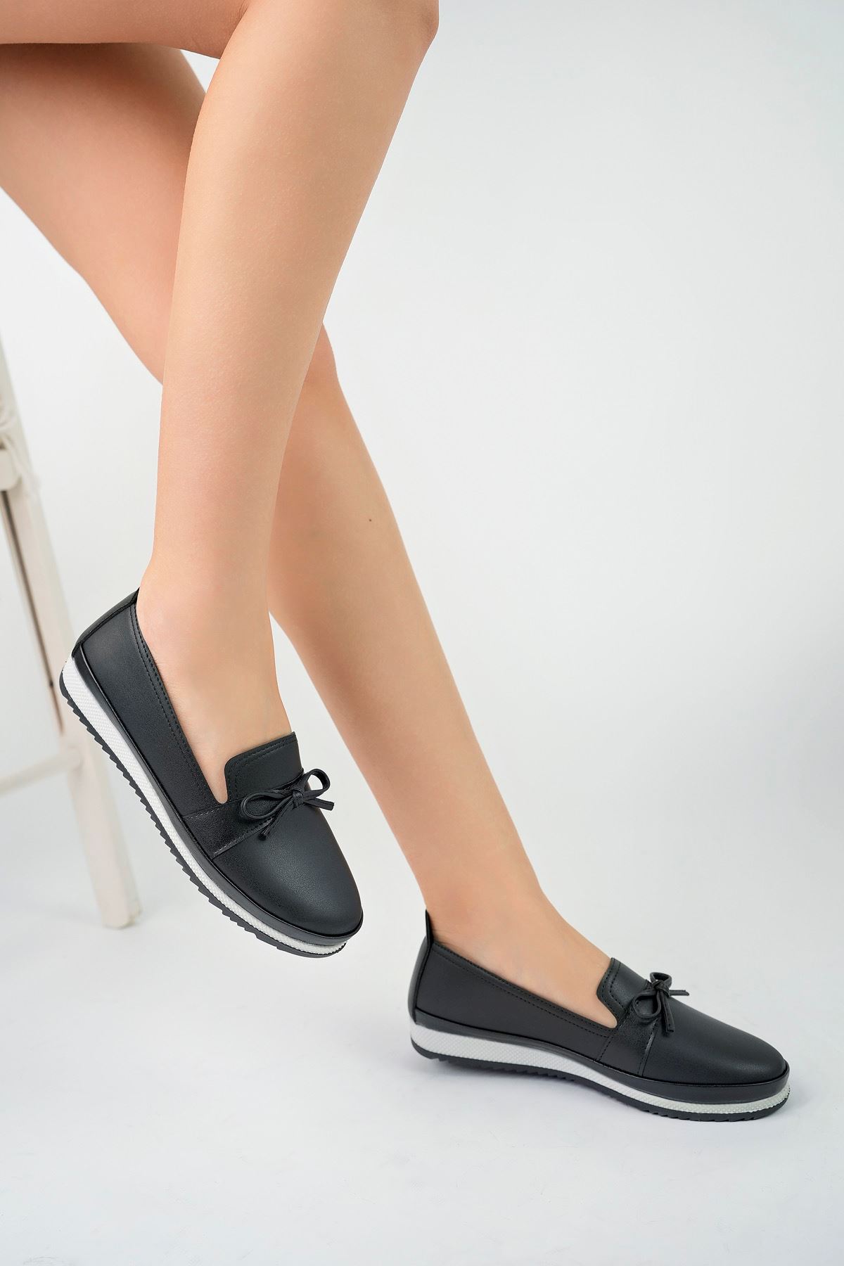 Ortapedik Pedli Siyah Kadın Ayakkabı