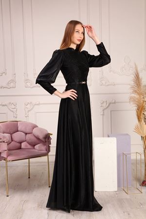 Women's Evening Dresses with Lace Belt on the Chest