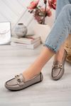 Women's Front Buckle Babet