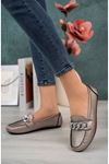 Women's Babet with Chain Front