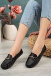 Women's Babet with Thin Chain Front